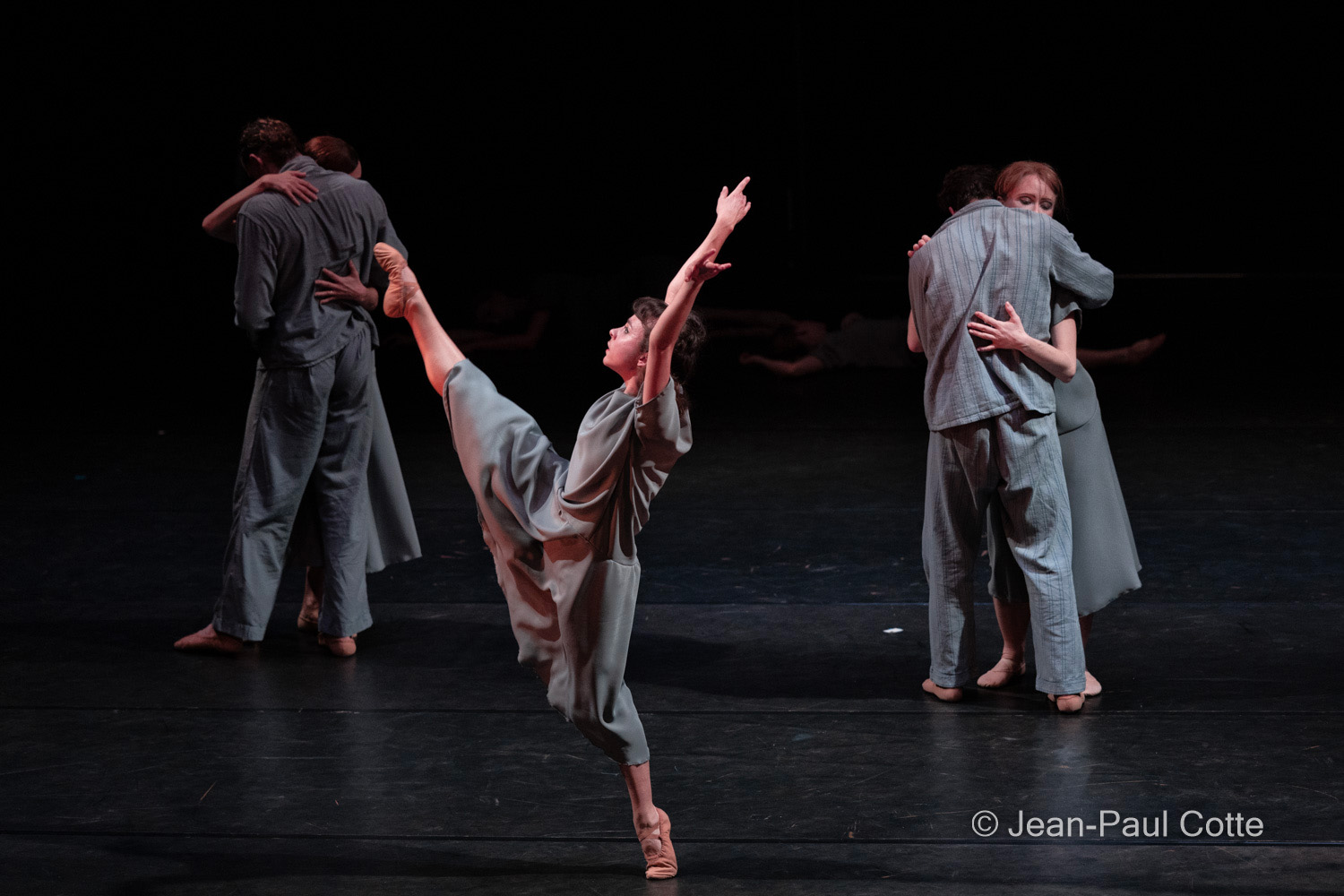 accueil Yonah et Chaïm juif ballet Marseille groupe danseurs compagnie de danse néoclassique acontretemps