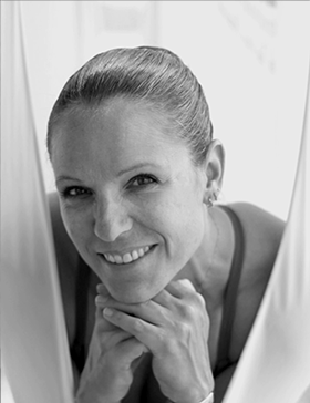 site web équipe de la cie acontretemps danseuse Stéfanie Lutenbacher